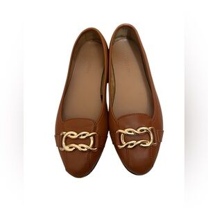 AEROSOLES | Tan Leather Loafers with Gold Chain